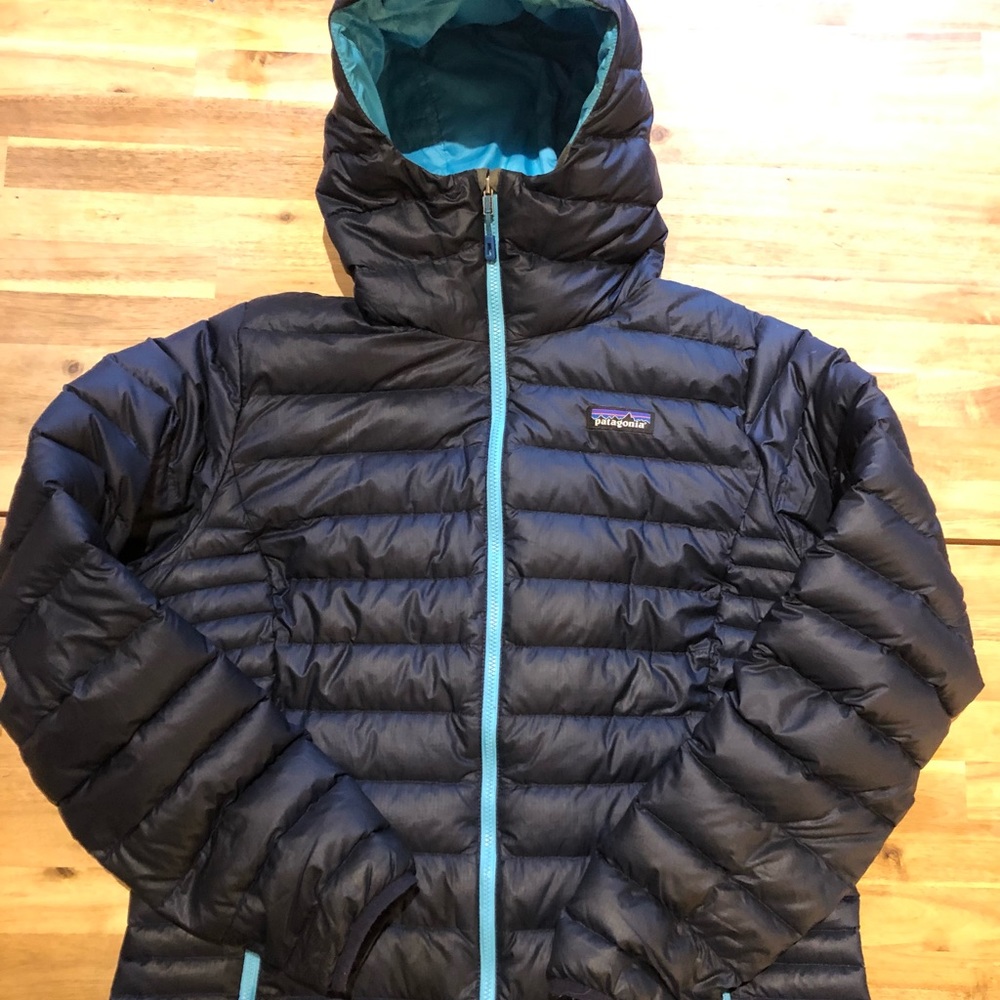 Patagonia Women’s Down Sweater Hoody Jacket